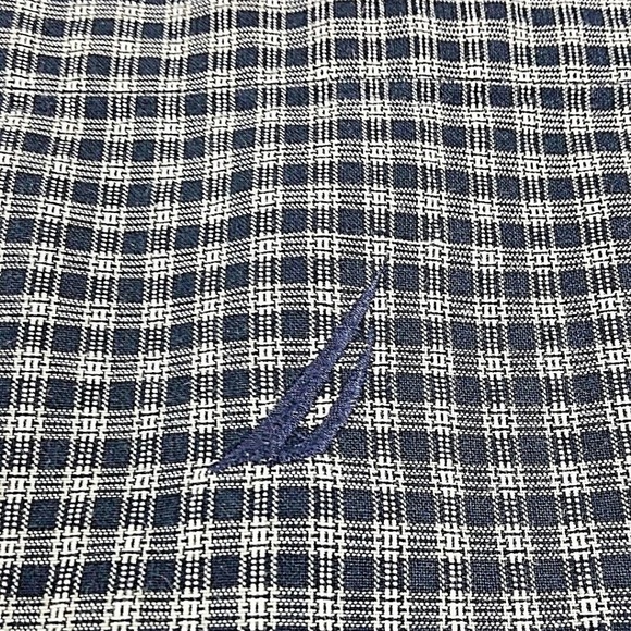 Nautica Dress Shirt Black Button Collar - Picture 2 of 4